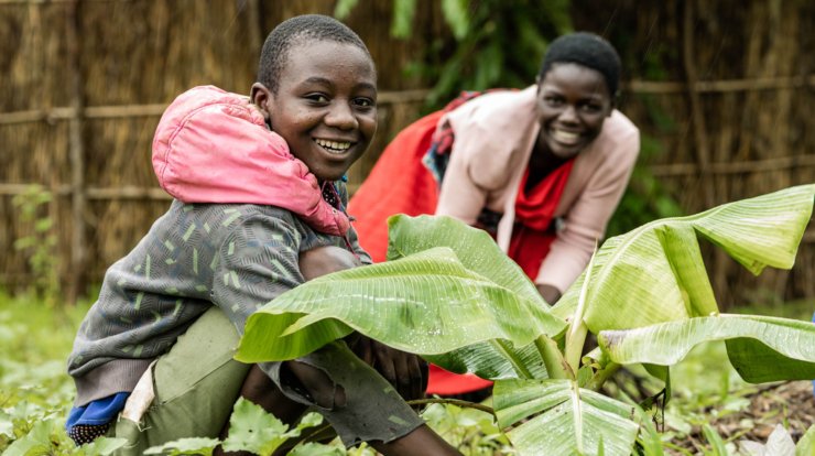 Mtemwende school students tending to their garden.UNICEF/PRODUCTIVE SCHOOL ENVIRONMENT/DEDZA/2024/HDPLUS